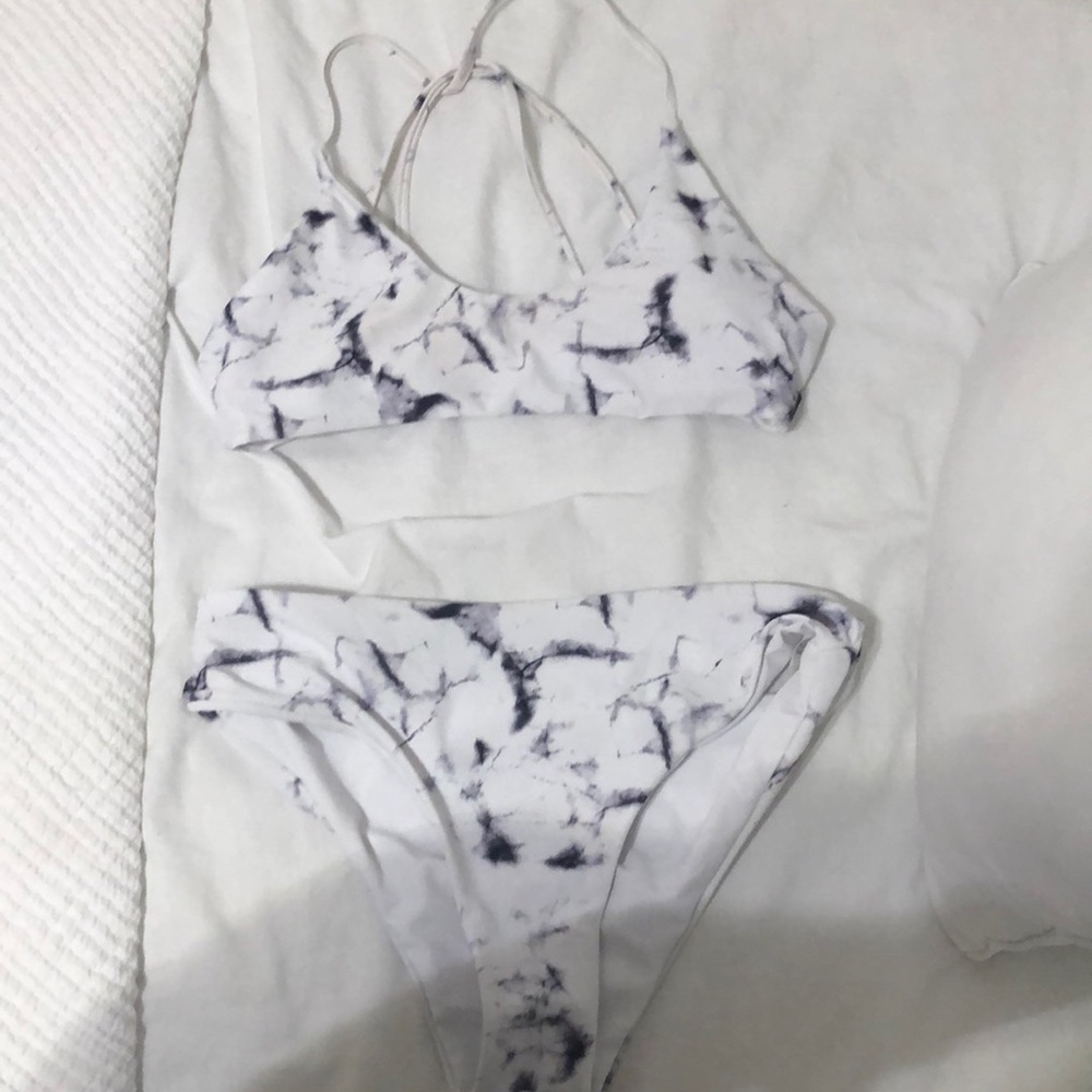 Bikini marble